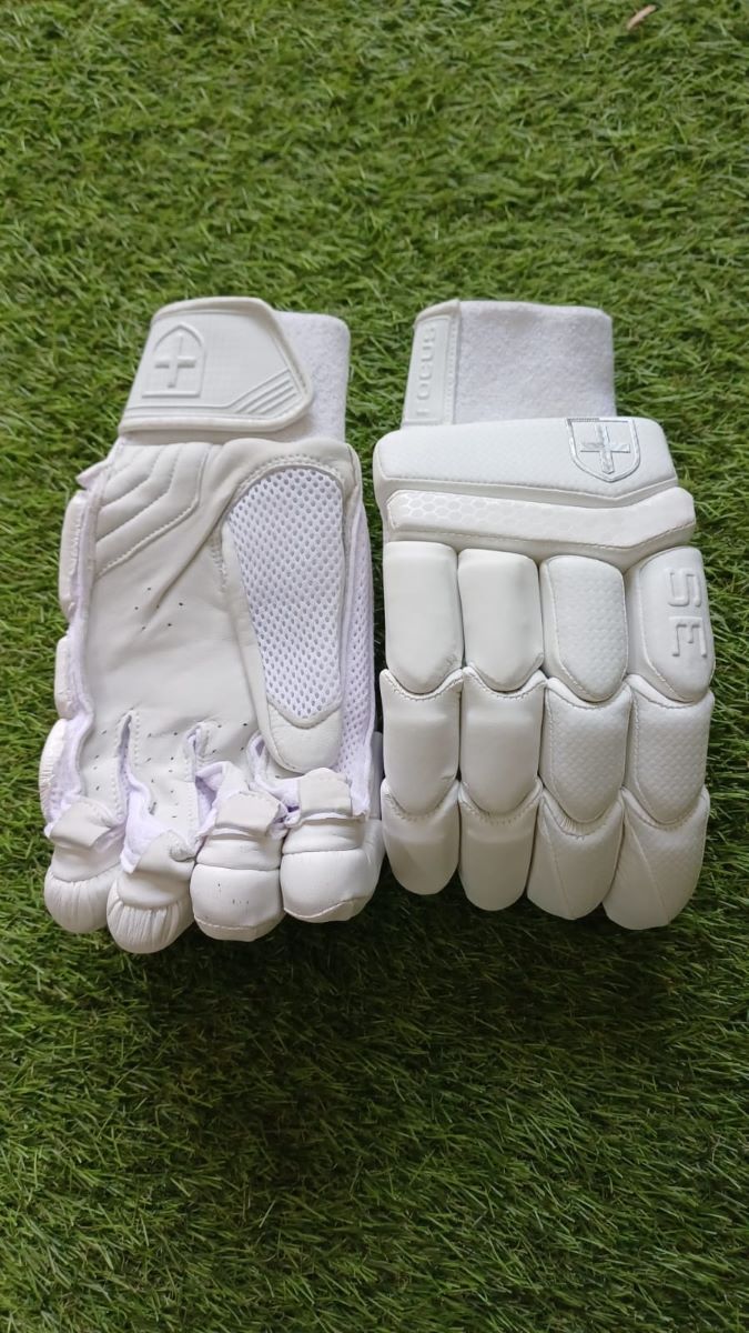 Focus Select Edition Batting Gloves — Adult — RH