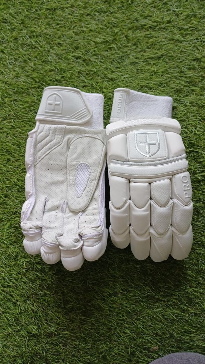 Focus Players Edition Batting Gloves — Adult — RH